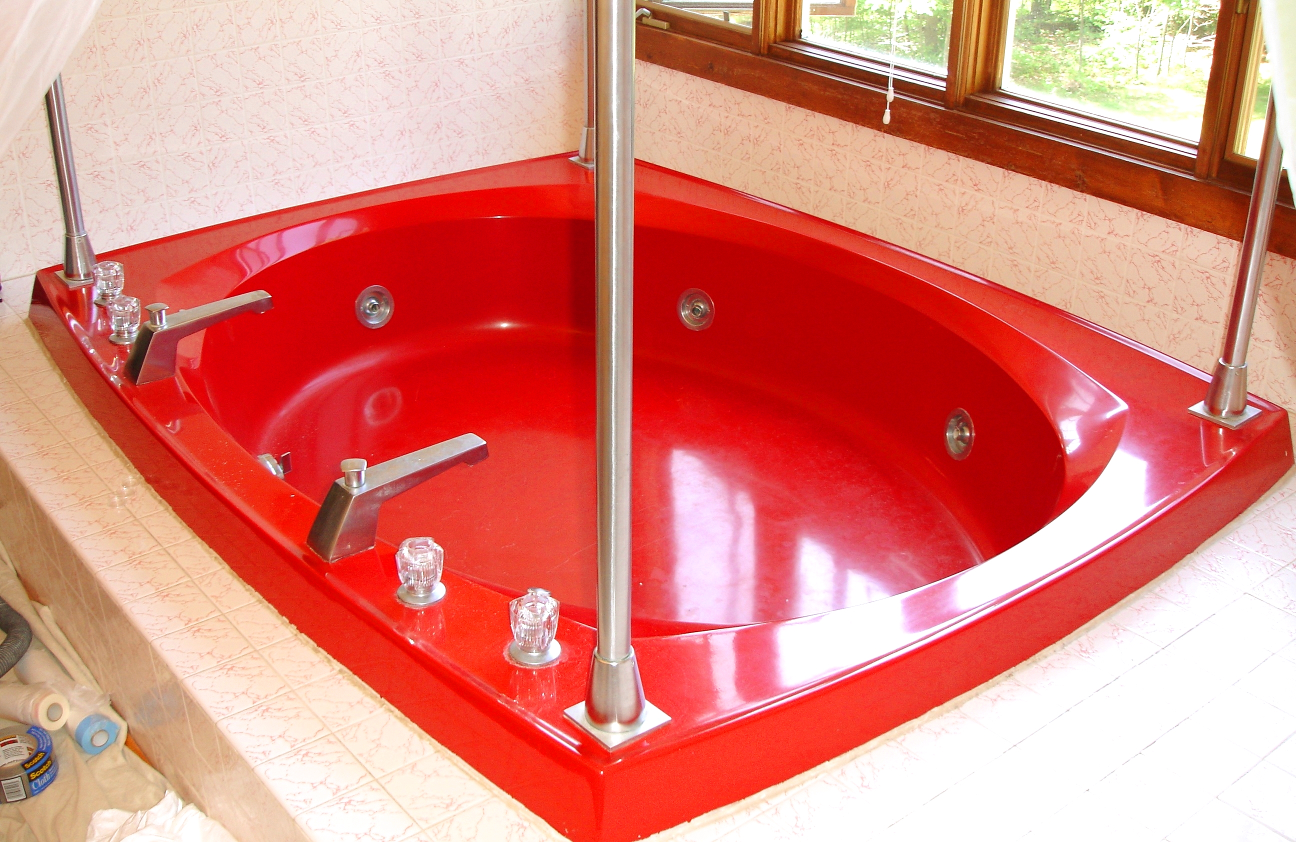 Large Tub Refinish Before