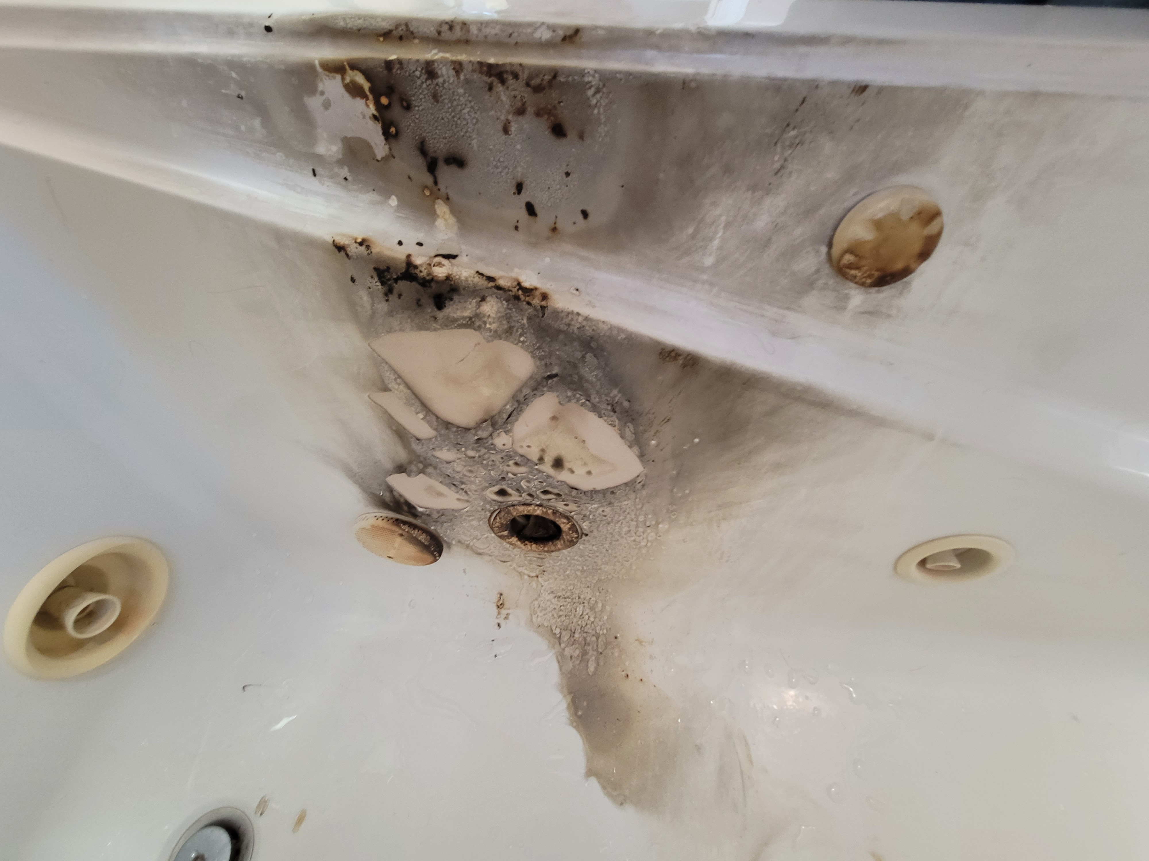  Burned Tub Close 